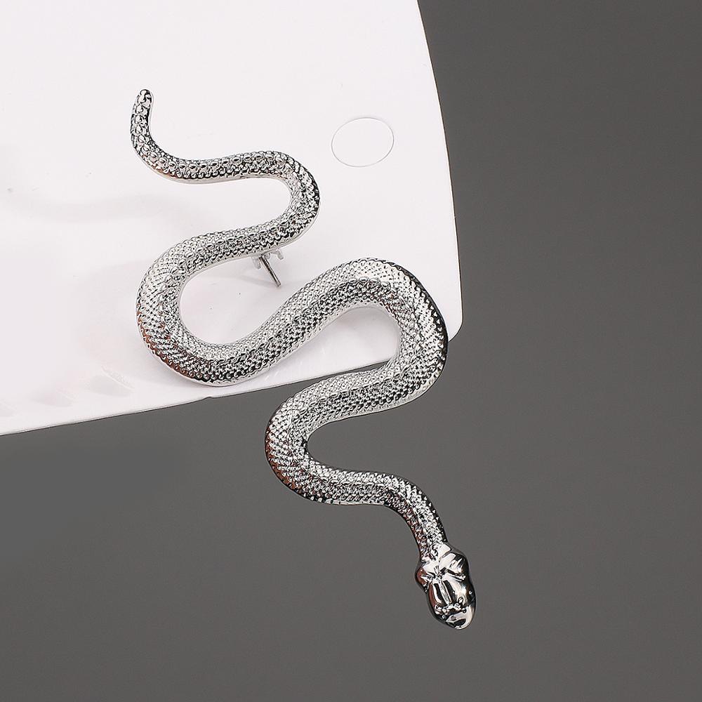 Broche avec motif de serpent