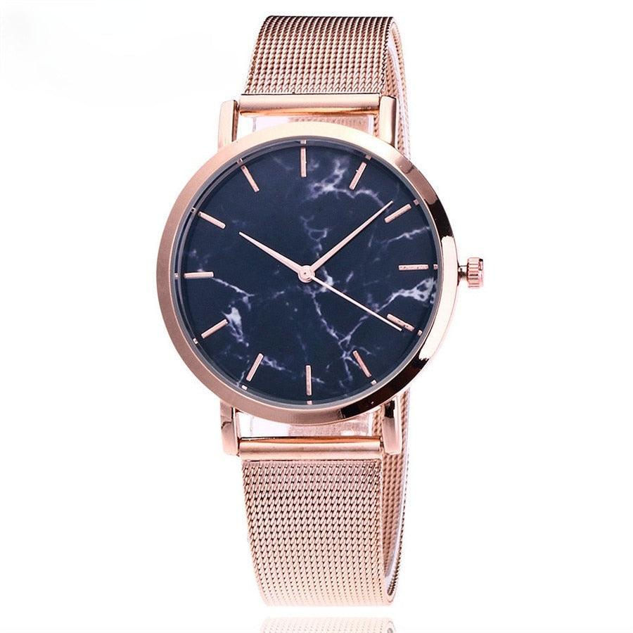 Montre pour femmes avec un motif en marbre