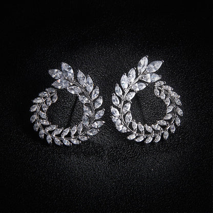 Ensemble de bijoux avec un motif de feuille