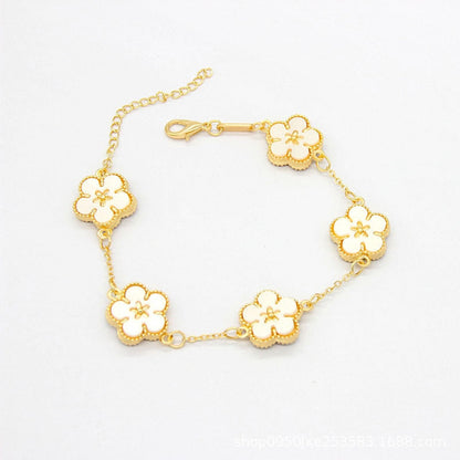 Bracelet avec des fleurs colorées