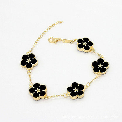 Bracelet avec des fleurs colorées