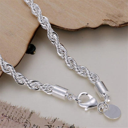 Bracelet argenté avec tressage